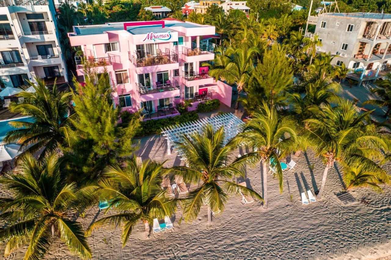 Miramar Suites Placencia Exteriör bild
