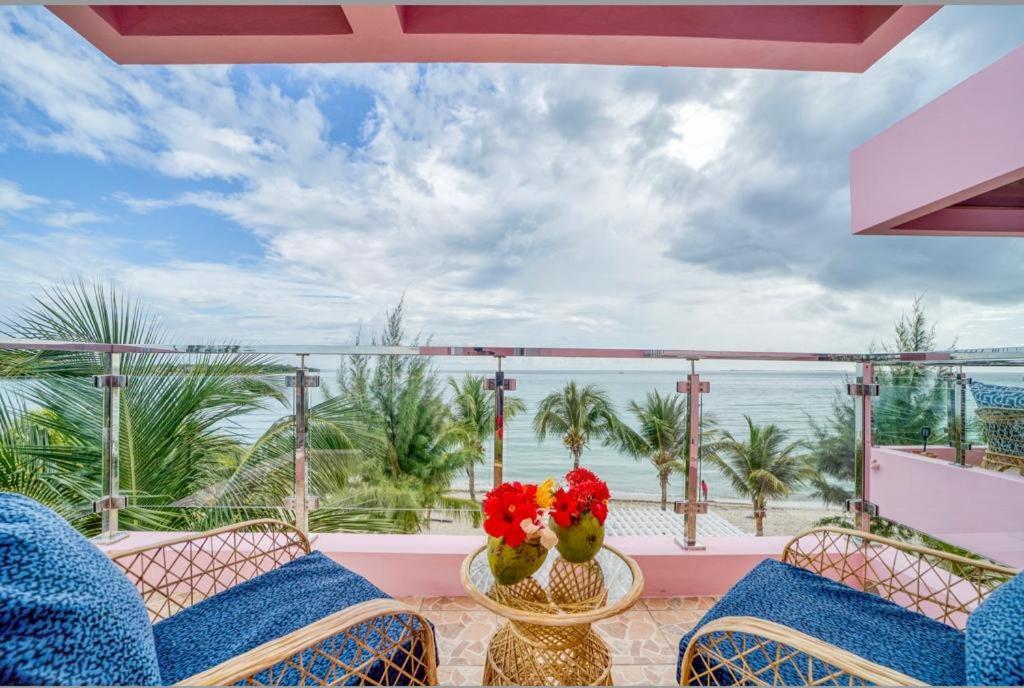 Miramar Suites Placencia Exteriör bild